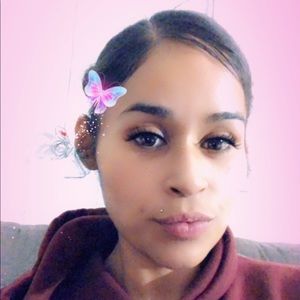 Meet your Posher, Carla